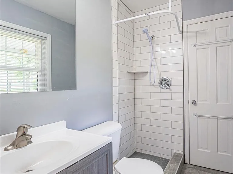 2525 Fox Hills Dr — Photo 19