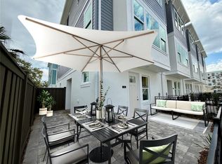 498 31st Way N, Saint Petersburg, FL 33713