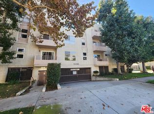 11230 Peach Grove St APT 106, North Hollywood, CA 91601