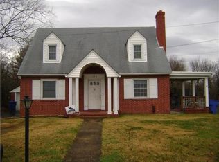 156 W Strasburg Rd, Front Royal, VA 22630