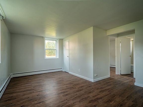 3rd image of 25 Linda Dr APT 1