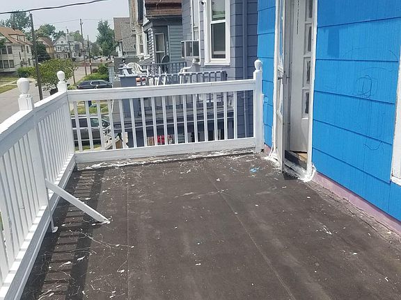 4th image of 306 Winslow Ave