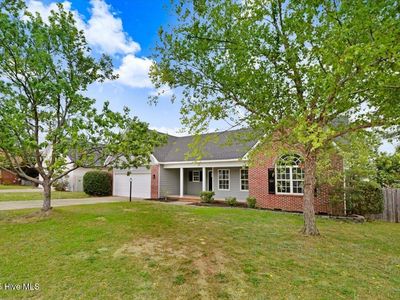 612 Fairbluff Drive, Hope Mills, NC, 28348