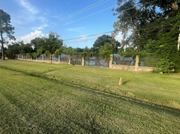 2005 S Highway 288b, Angleton, TX 77515