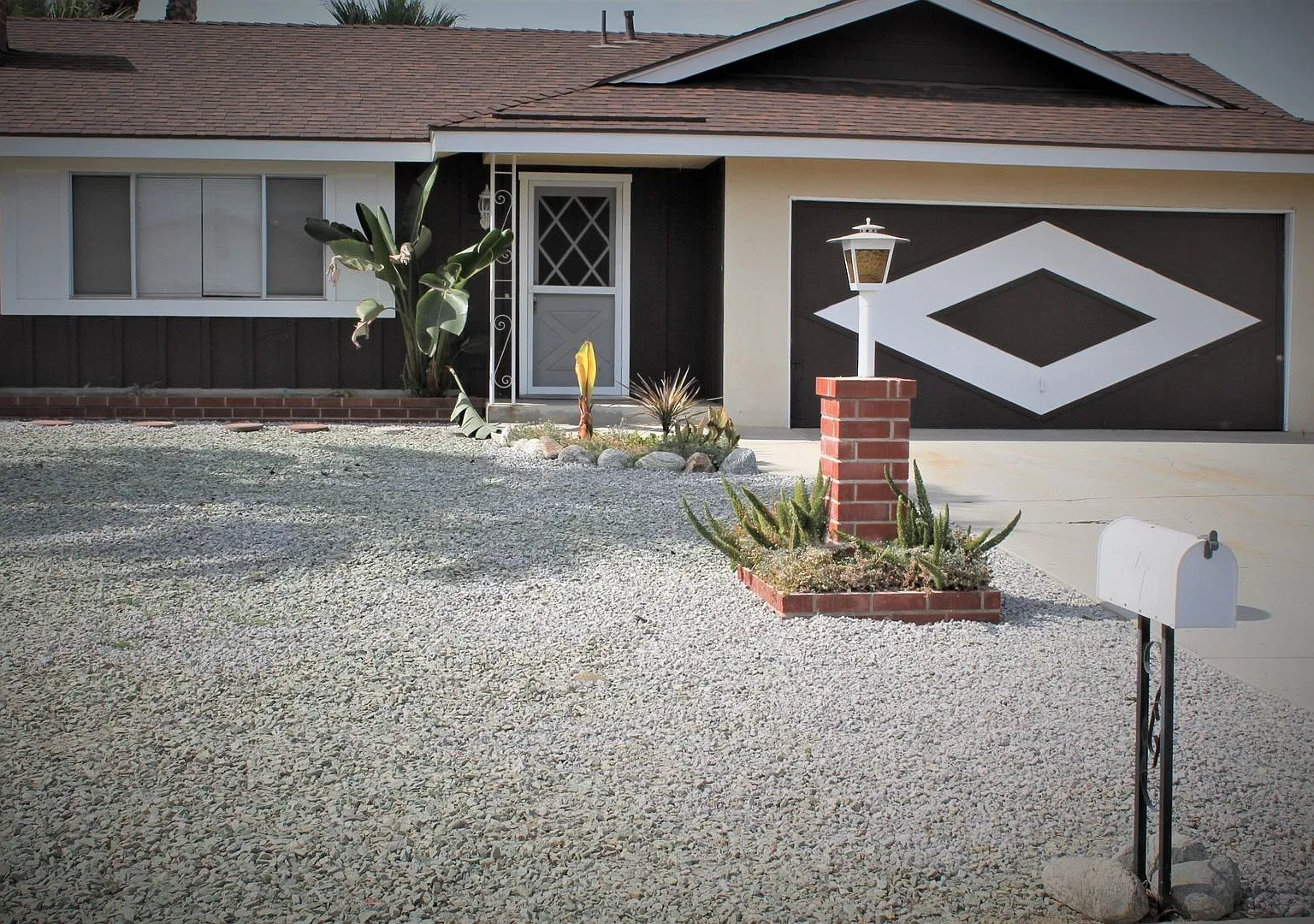 Splish, Splash! Rent This Pool Home! — Photo 2