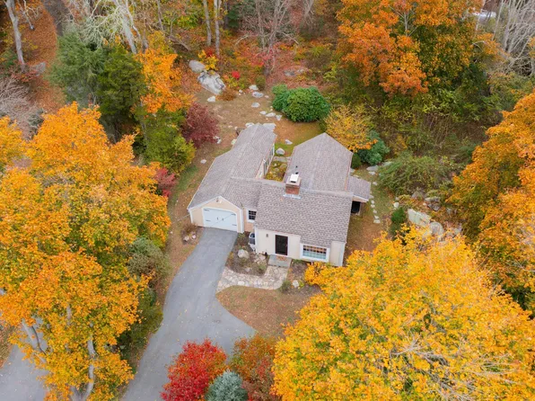 12 Flanders Road, Stonington, CT 06378