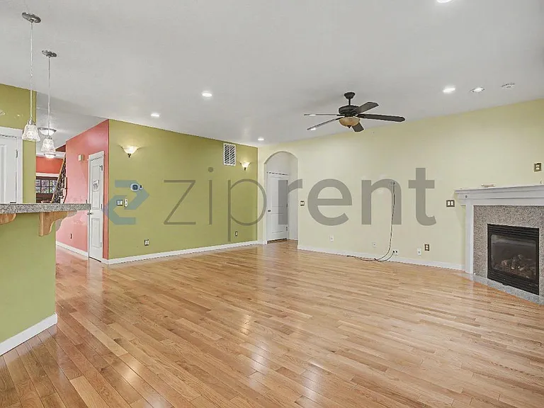 132 NE 63rd Ave — Photo 23