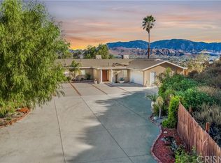 18058 Beneda Ln, Santa Clarita, CA 91351