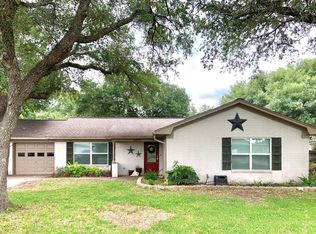2210 Sue St, El Campo, TX 77437