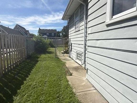 4th image of 3 Highland St