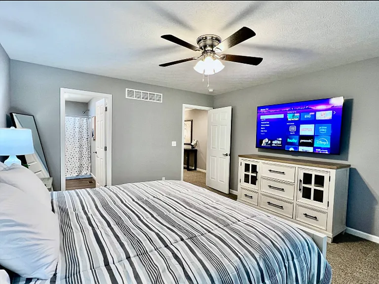 1011 N Anderson St — Photo 16