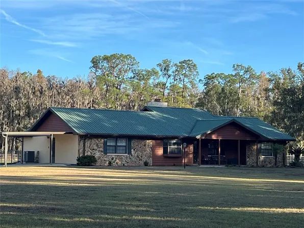 5912 Bailey Rd, Plant City, FL 33565