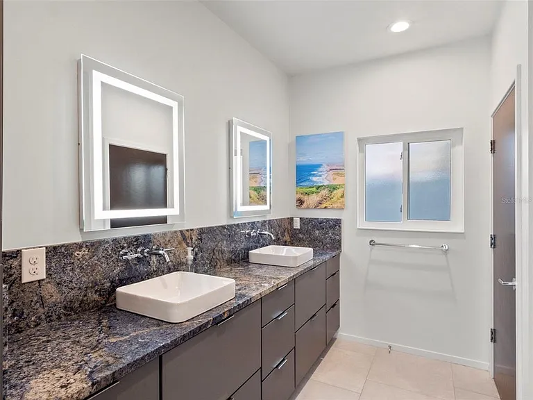 1021 Temple Grove Pl — Photo 25