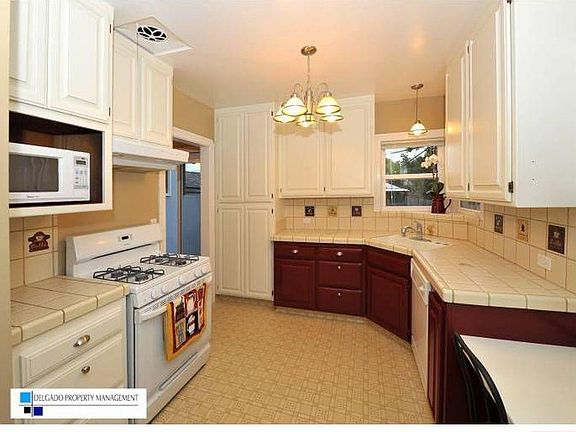 4th image of 526 Bonita Ct