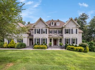 6 Wellesley Ct, Avon, CT 06001