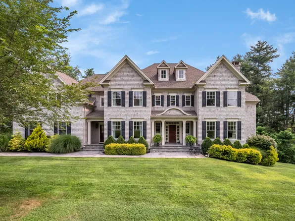 6 Wellesley Court, Avon, CT 06001