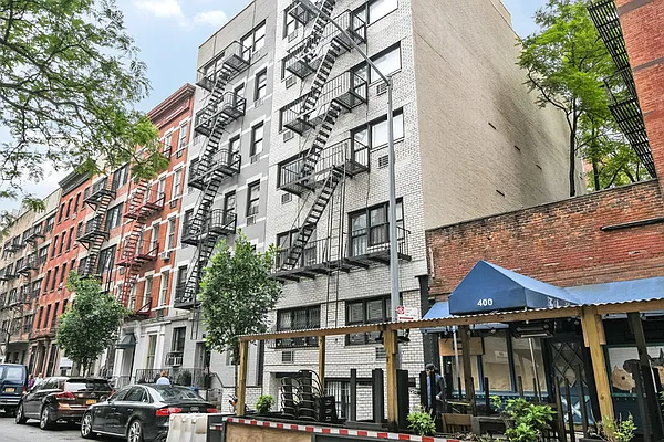 Rented by Cooper & Cooper Real Estate | media 3