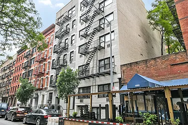 Rented by Cooper & Cooper Real Estate