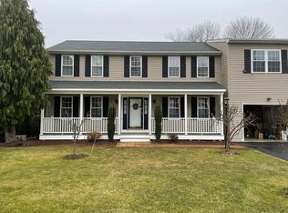 37 Scituate Farms Dr, Cranston, RI 02921