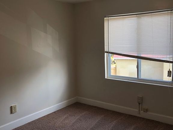 5th image of 1927 Central Ave APT D24