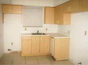 4th image of 2080 NE 167th St APT 34