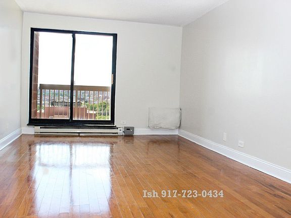 4th image of 1990 Lexington Ave APT 11K