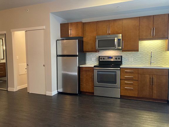 2nd image of 404 E 19th Ave #S1