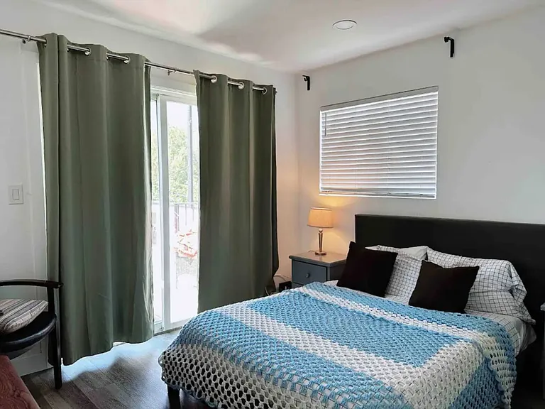 1192 Innes Ave — Photo 16