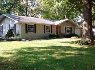 1109 W 3rd St, Pella, IA 50219