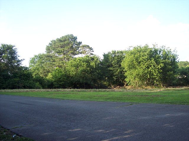 2nd image of 239 Stadium Way
