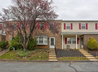 1340 Blue Jay Dr, Lancaster, PA 17601