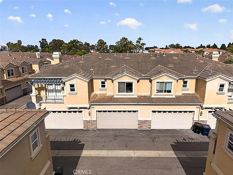 19123 Alexa Ln — Photo 21