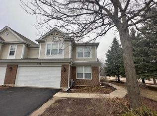 2746 Borkshire Ln, Aurora, IL 60502