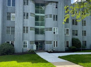 5203 Le Parc Dr APT 2, Wilmington, DE 19809