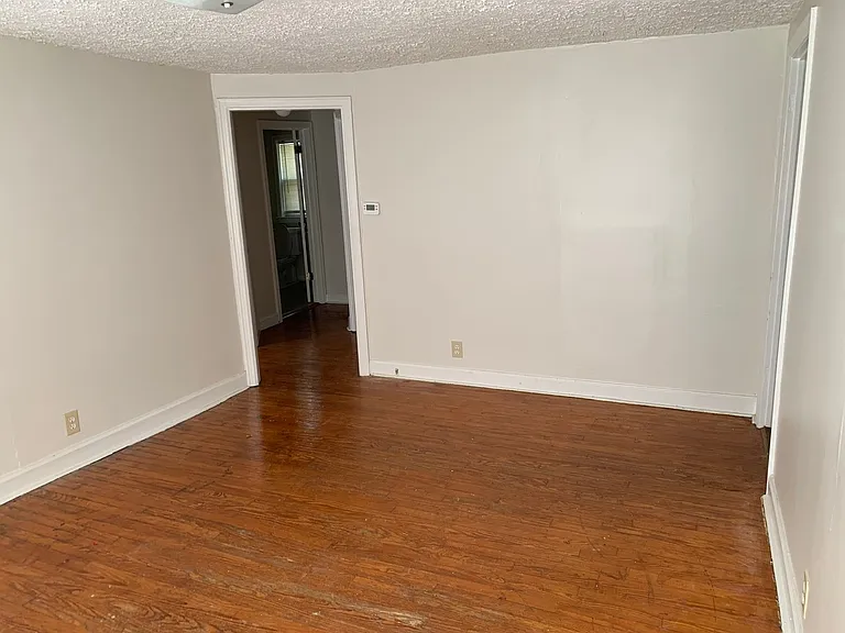 326 W William St — Photo 4