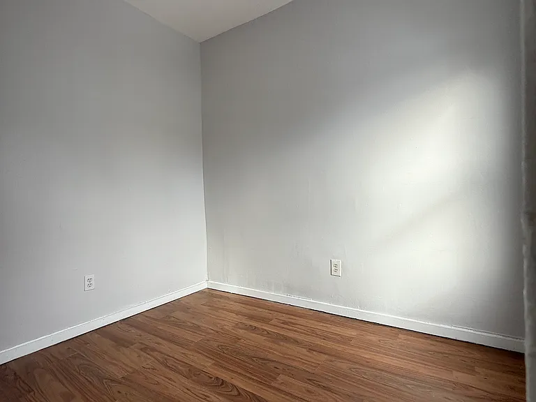 273 Ontario St #2 — Photo 8