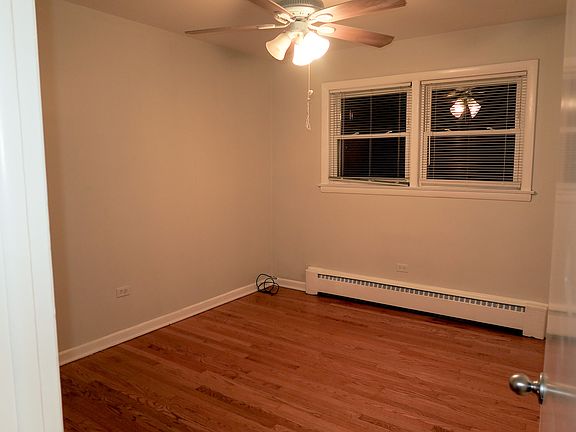 3rd image of 6048 N Elston Ave #1N