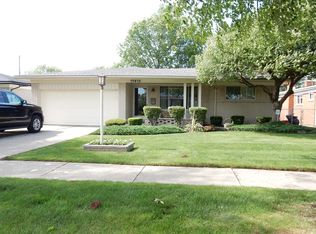 14615 Fina Dr, Warren, MI 48088