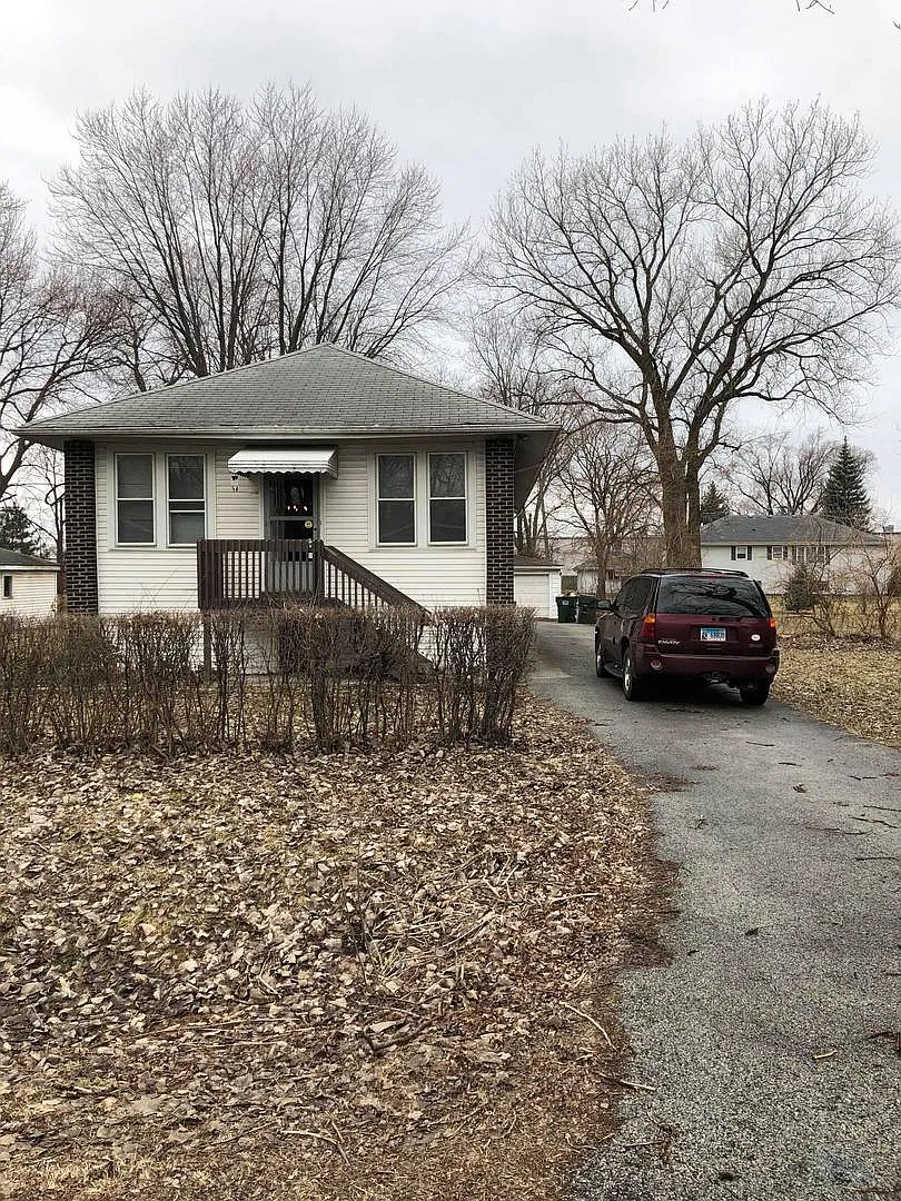 17310 Laflin Ave photo 1