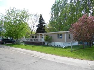 501 Yorkshire Ln, Bismarck, ND 58504