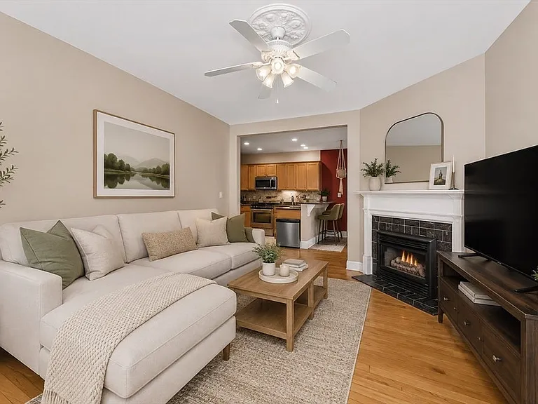326 Centre St #3 — Photo 5