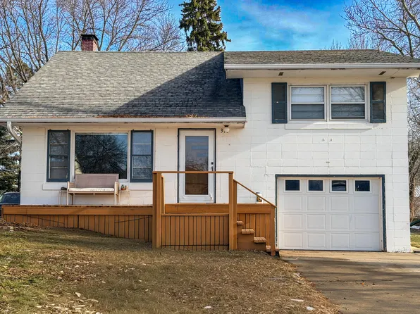 310 Fremont Ave N, Lake Preston, SD 57249