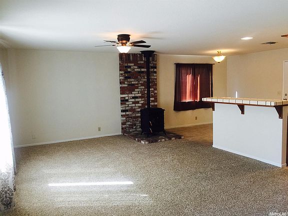 4th image of 19027 N Lambert Way