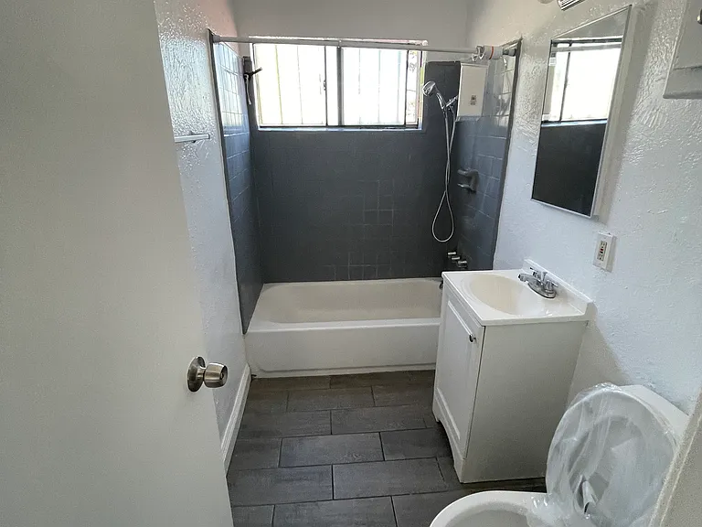 1705 E Kay St #2 — Photo 5