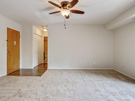 3rd image of 147 Nunnery Ln #B4