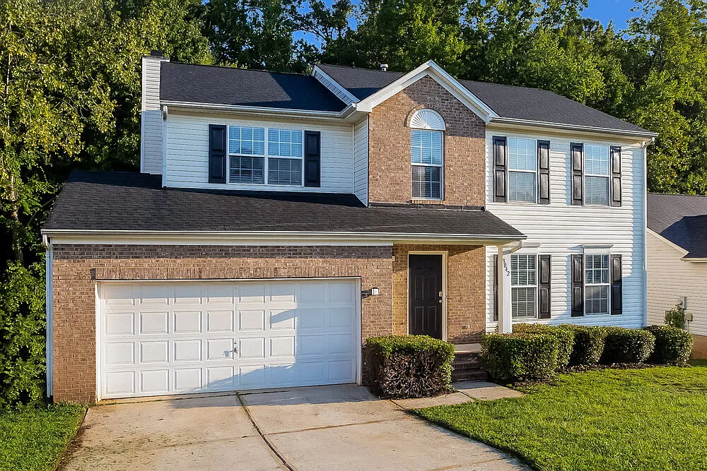 4 bed, 2.5 bath, 2092 sqft, $2,475 — Photo 4