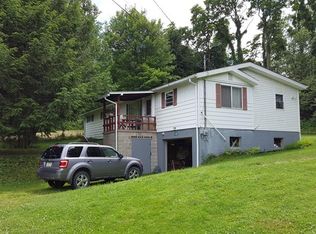 420 Browns Hill Rd, Valencia, PA 16059