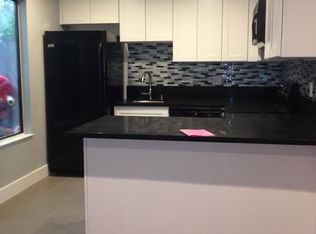 720 Woodside Ln E UNIT 6, Sacramento, CA 95825