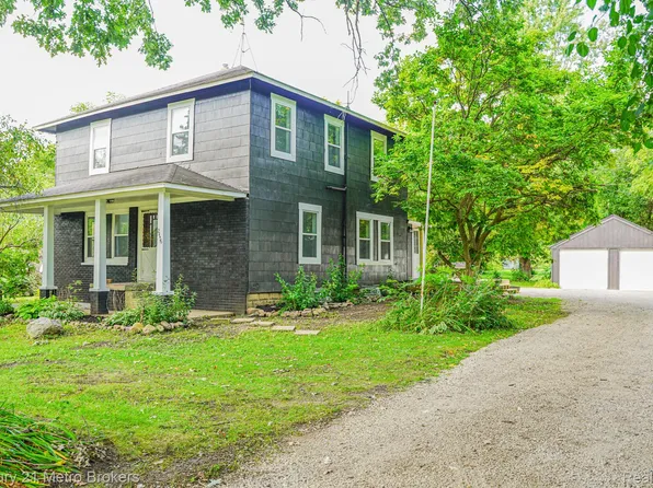 2456 W Stanley Rd, Mount Morris, MI 48458