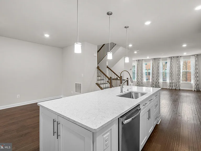 9271 Wood Violet Ct — Photo 12